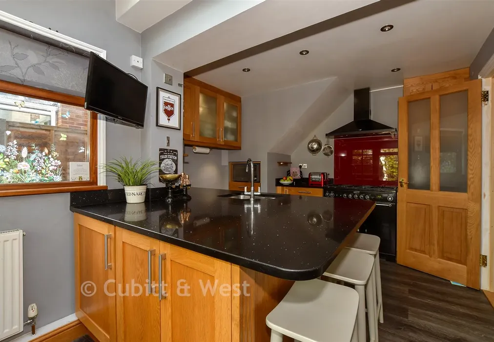 Kitchen - Singleton Road, Broadbridge Heath, West Sussex - Wards of Kent