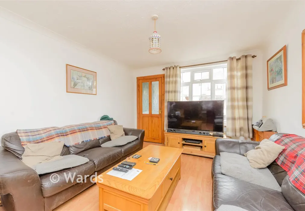 Living Room - St. Martin's Road, Dartford, Kent - Wards of Kent