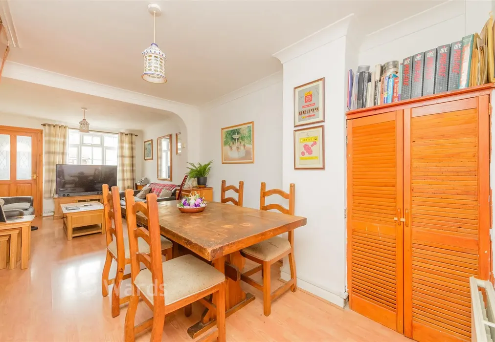 Living Room - St. Martin's Road, Dartford, Kent - Wards of Kent