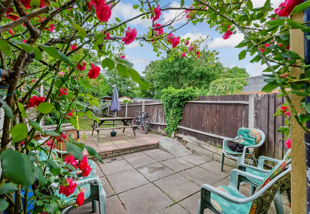 Rear Garden - St. Martin's Road, Dartford, Kent - Wards of Kent