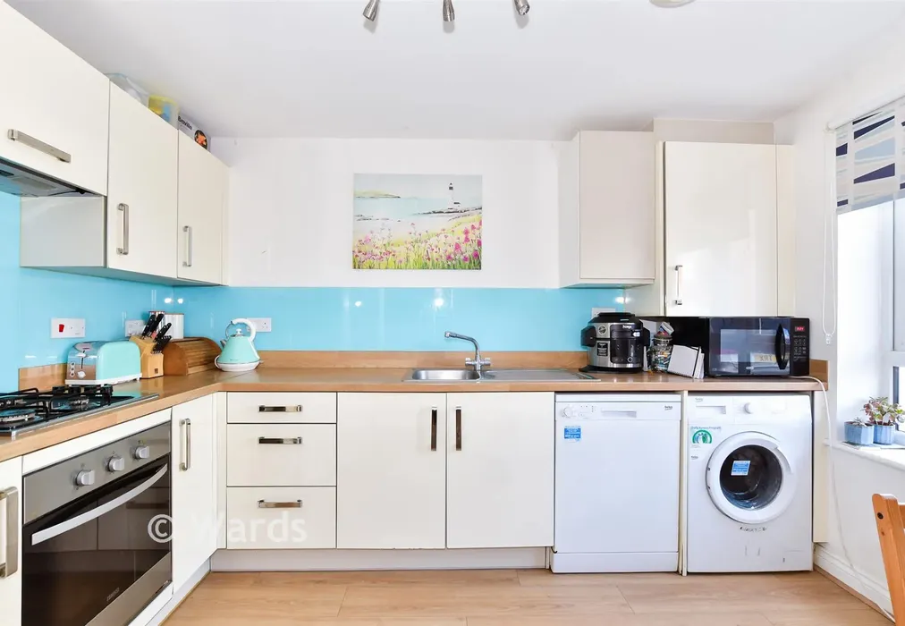 Kitchen - Lamkin Way, Maidstone, Kent - Wards of Kent