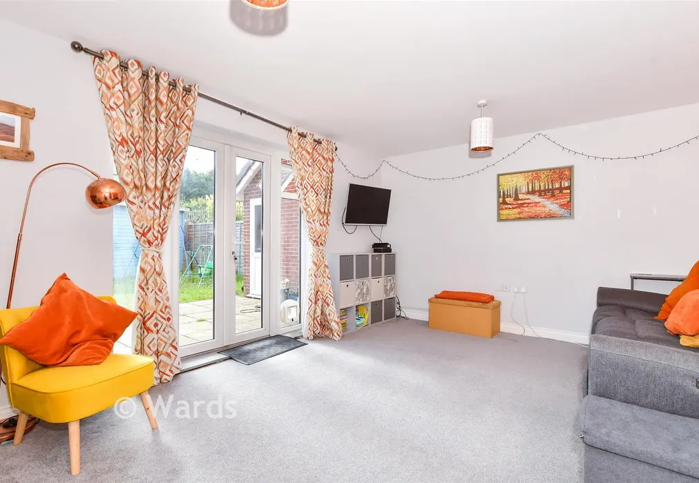 Lounge - Lamkin Way, Maidstone, Kent - Wards of Kent