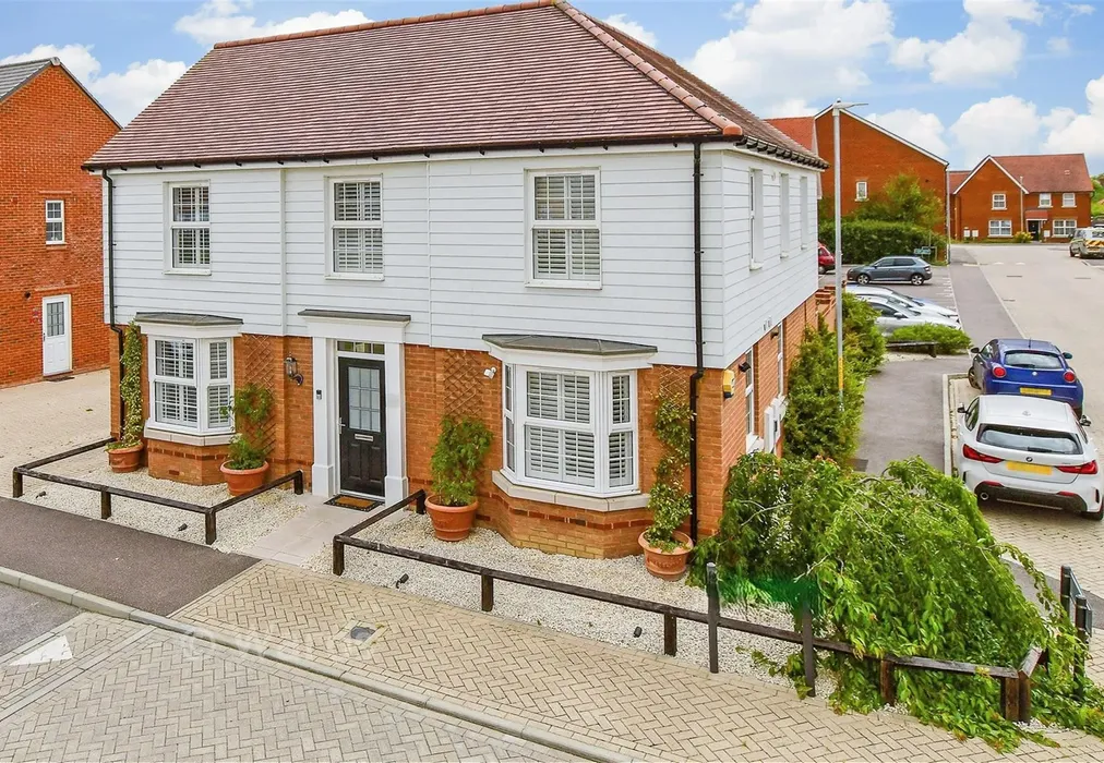 External (Web) - Pearson Drive, Staplehurst, Kent - Wards of Kent