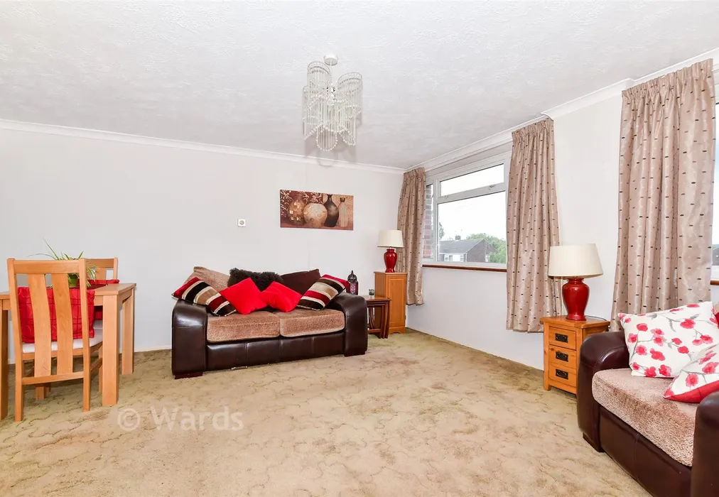 Lounge/Diner - Kingfisher Road, Birds Estate, Larkfield, Kent - Wards of Kent