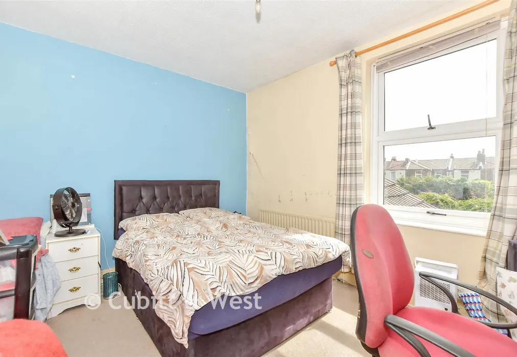 Bedroom 2 - Station Road, Portsmouth, Hampshire - Wards of Kent
