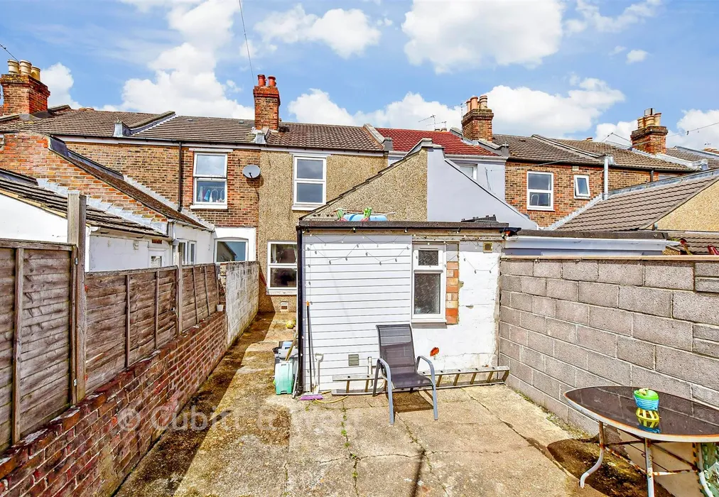 Rear Garden - Station Road, Portsmouth, Hampshire - Wards of Kent