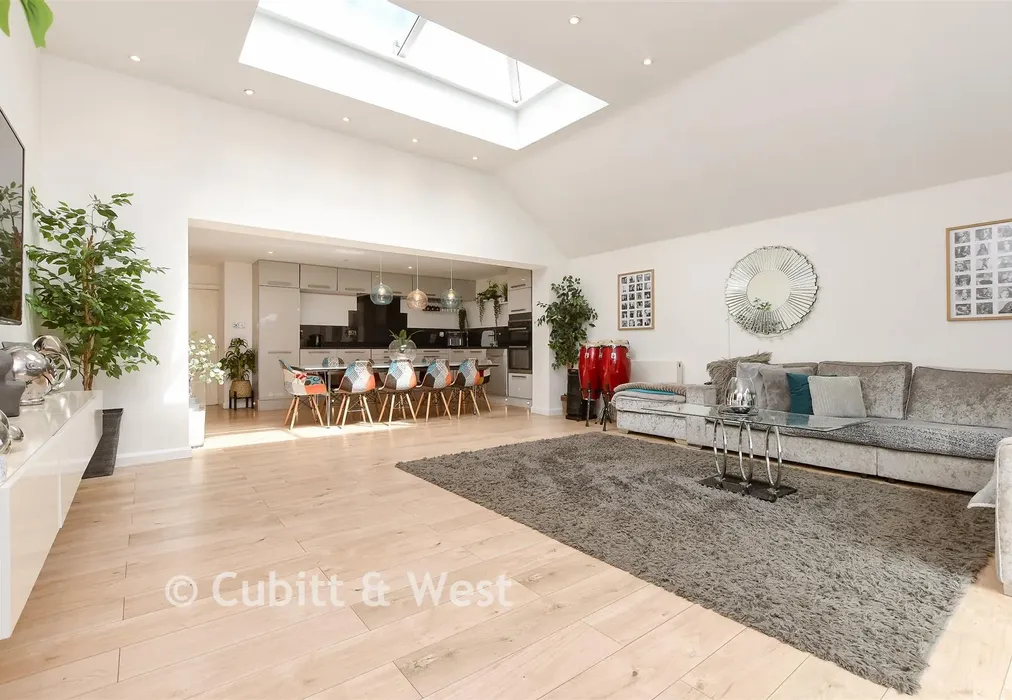 Lounge - Woodroyd Gardens, Horley, Surrey - Wards of Kent