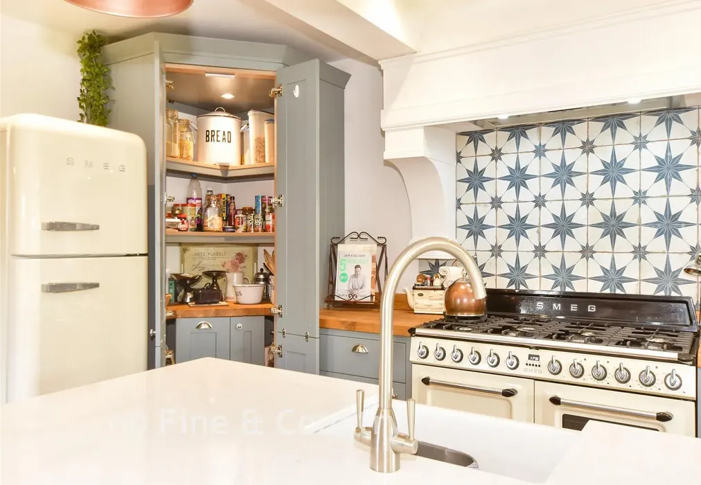 Internal Lifestyle Photograph - Wick Lane, Woolage Green, Kent - Wards of Kent