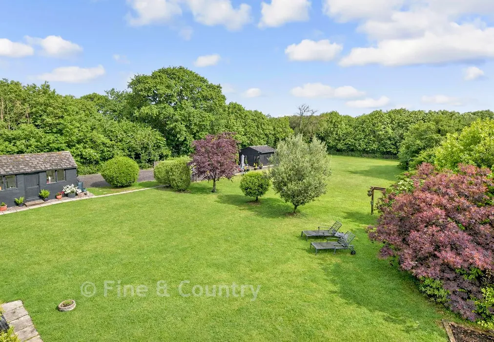 Rear Garden - Wick Lane, Woolage Green, Kent - Wards of Kent