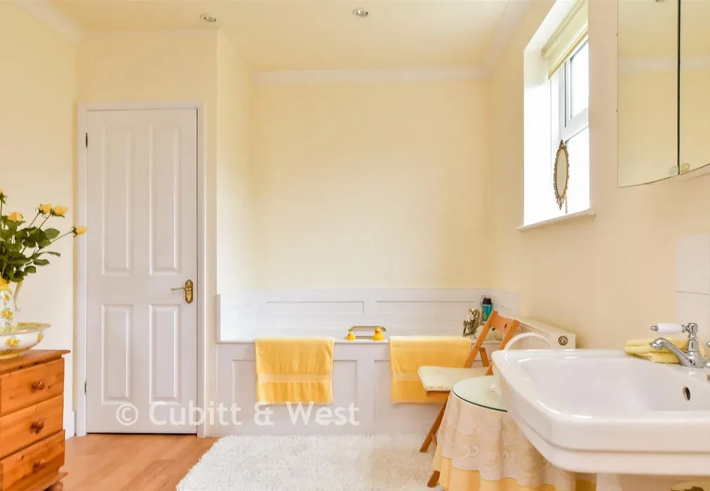 Bathroom* - Christchurch Road, Worthing, West Sussex - Wards of Kent