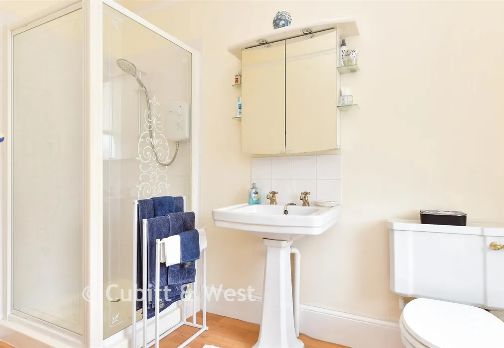 En-Suite Shower Room* - Christchurch Road, Worthing, West Sussex - Wards of Kent