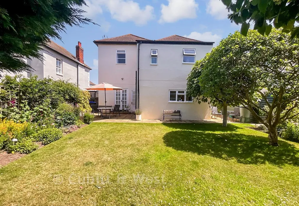 Garden 4** - Christchurch Road, Worthing, West Sussex - Wards of Kent