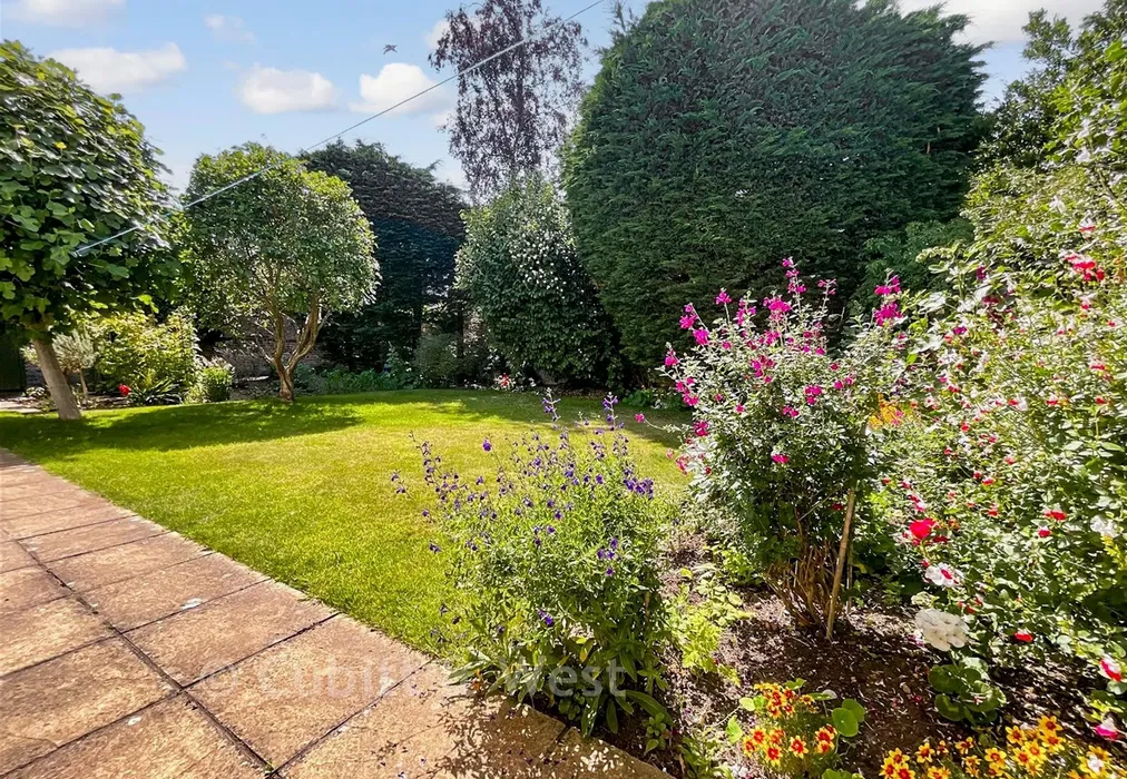 Garden 7** - Christchurch Road, Worthing, West Sussex - Wards of Kent