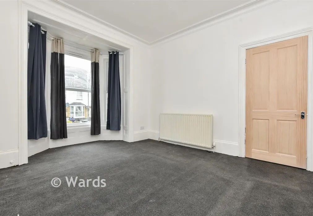 Bedroom 1 - Clifton Gardens, Margate, Kent - Wards of Kent