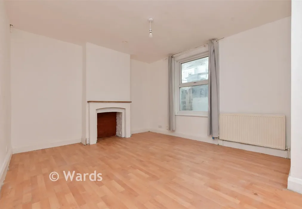 Lounge - Clifton Gardens, Margate, Kent - Wards of Kent