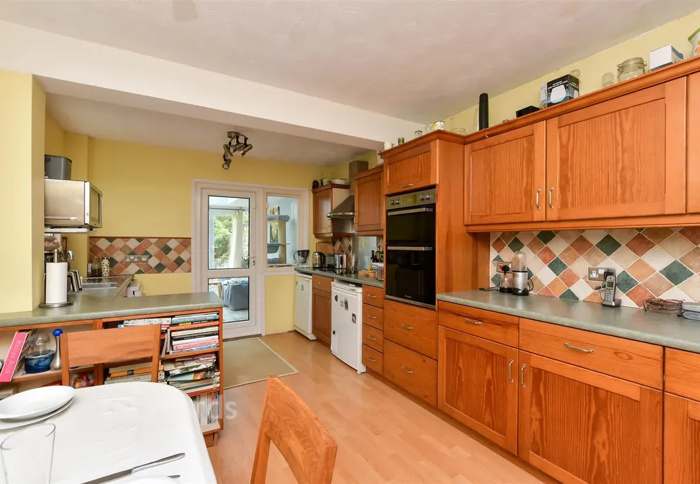 Kitchen/Diner - Richmond Avenue, Cliftonville, Margate, Kent - Wards of Kent
