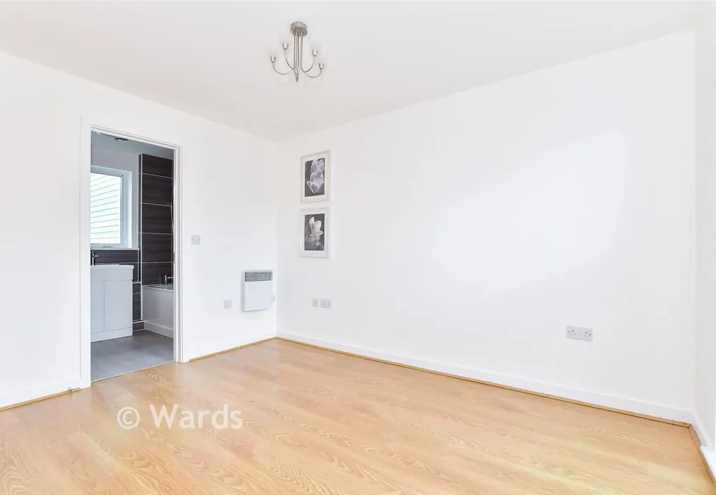 Bedroom 1 - Lambe Close, Snodland, Kent - Wards of Kent