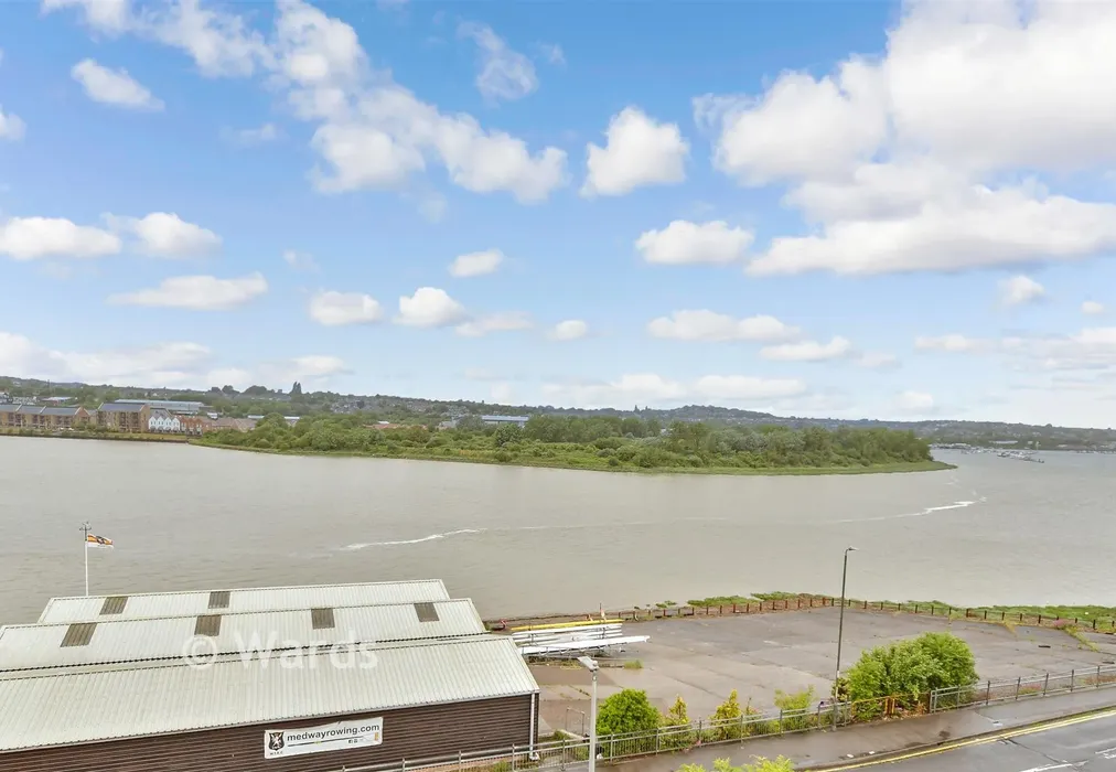 Views To Front - Shelley Rise, Rochester, Kent - Wards of Kent