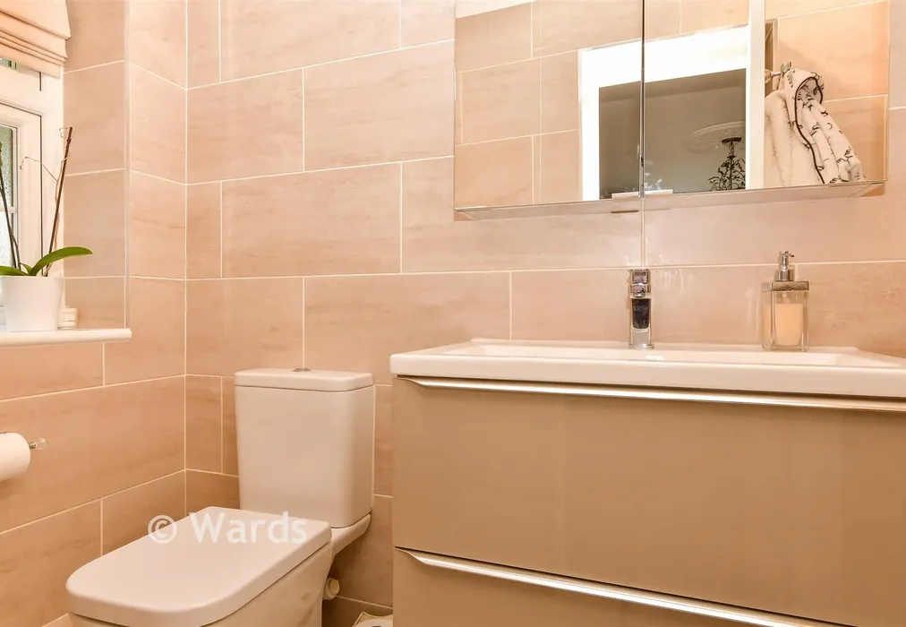 En-Suite Shower Room - Lords Wood Close, Lords Wood, Chatham, Kent - Wards of Kent