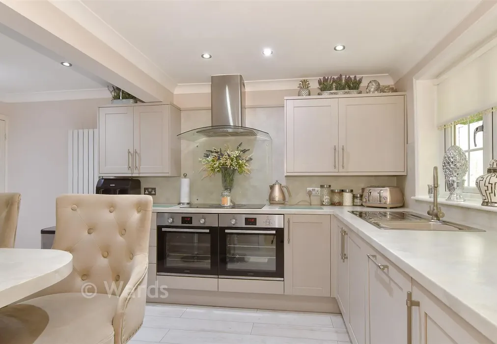 Kitchen - Lords Wood Close, Lords Wood, Chatham, Kent - Wards of Kent
