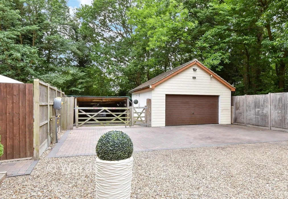 Garage - Lords Wood Close, Lords Wood, Chatham, Kent - Wards of Kent