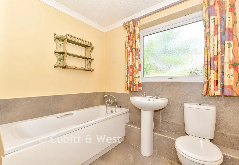 Bathroom - Dial Close, Barnham, West Sussex - Wards of Kent