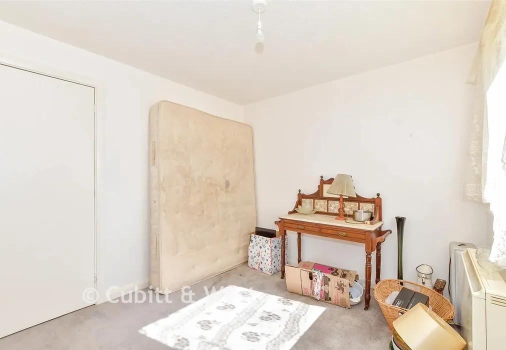 Bedroom 2 - Dial Close, Barnham, West Sussex - Wards of Kent