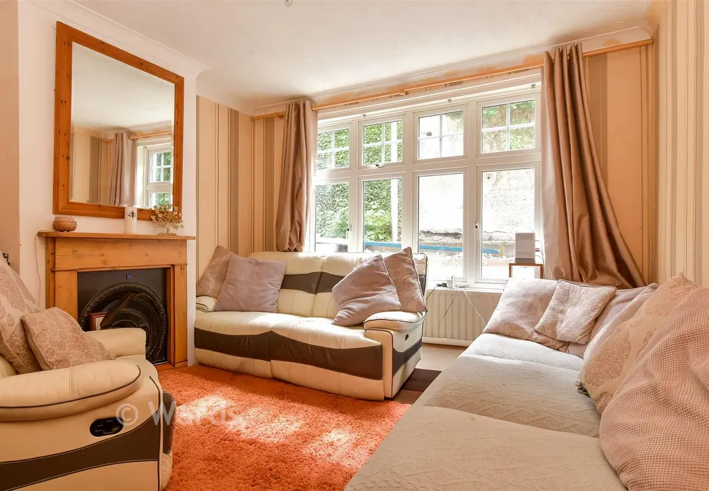 Lounge - Backfields, Rochester, Kent - Wards of Kent