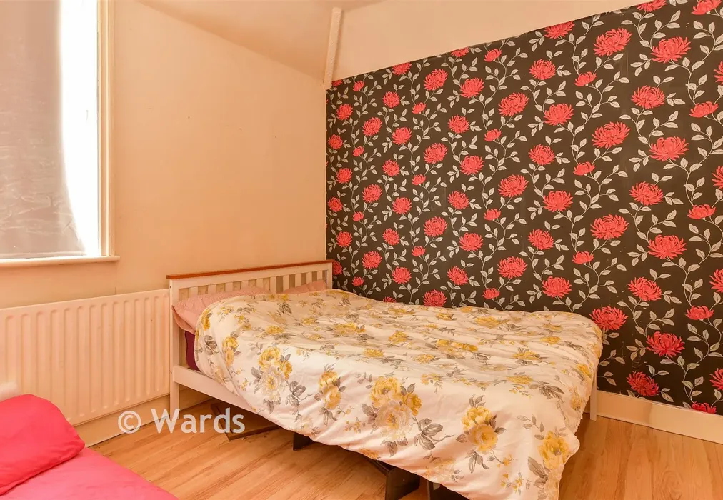 Bedroom 3 - Backfields, Rochester, Kent - Wards of Kent