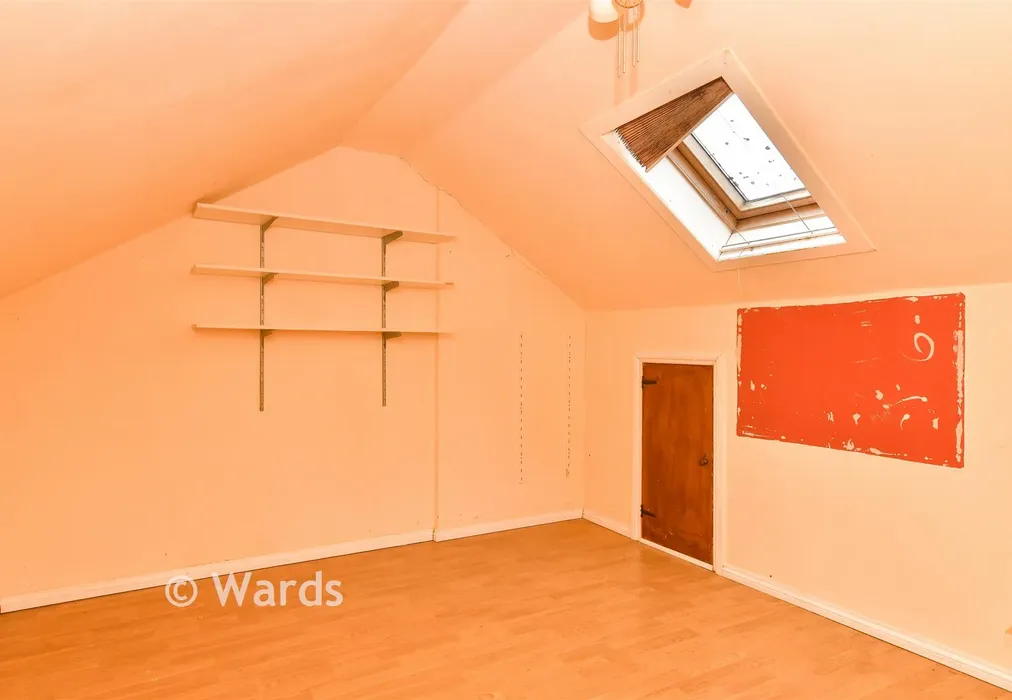 Loft Room - Backfields, Rochester, Kent - Wards of Kent