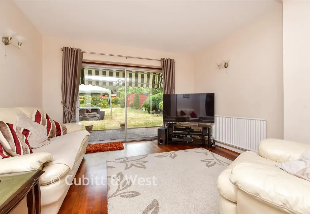 Living Room - Harefield Avenue, South Cheam, Surrey - Wards of Kent