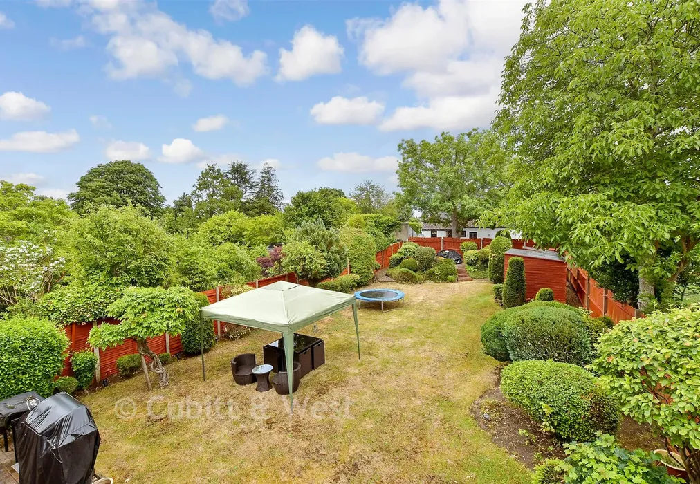 Rear Garden - Harefield Avenue, South Cheam, Surrey - Wards of Kent
