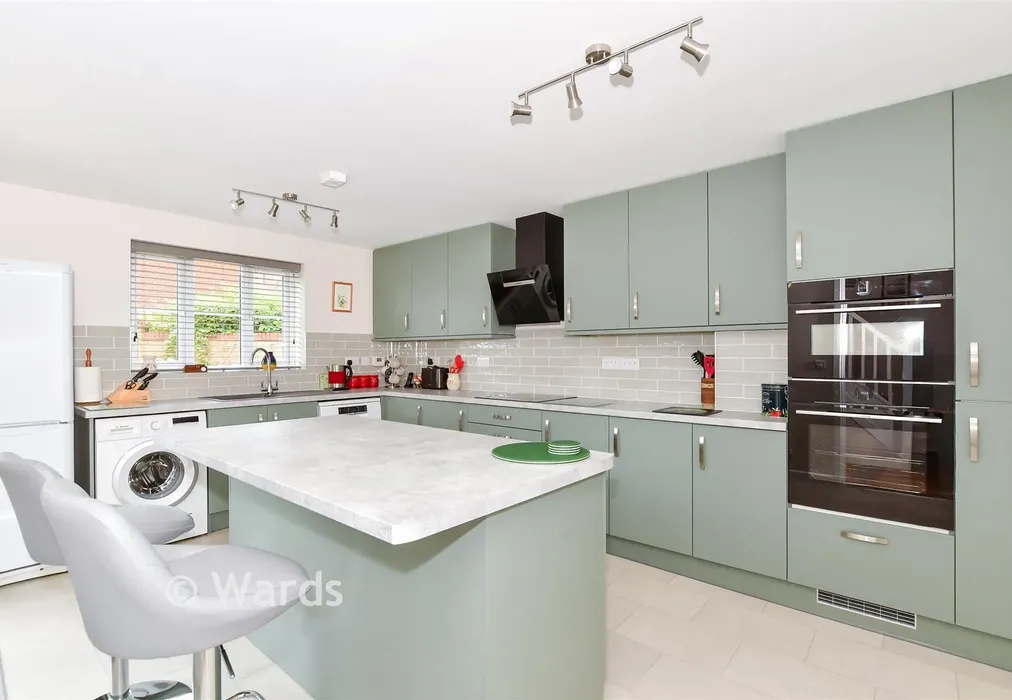 Kitchen - The Farrows, Maidstone, Kent - Wards of Kent