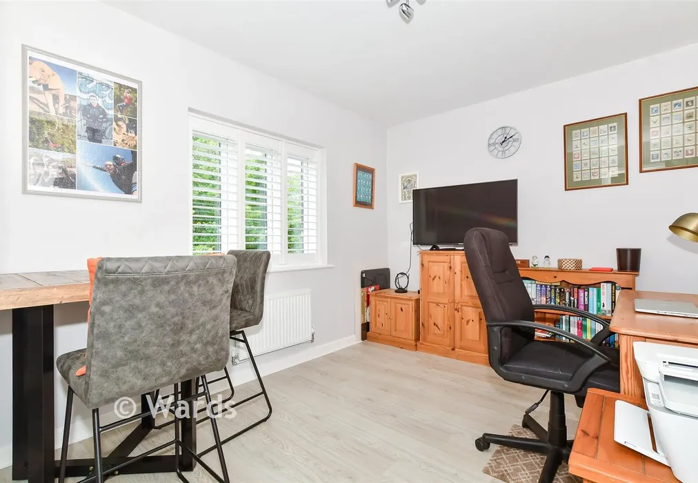 Bedroom 3 - The Farrows, Maidstone, Kent - Wards of Kent