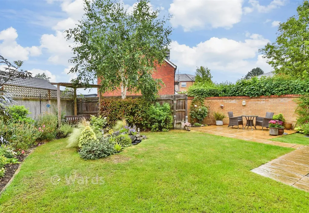 Rear Garden - The Farrows, Maidstone, Kent - Wards of Kent