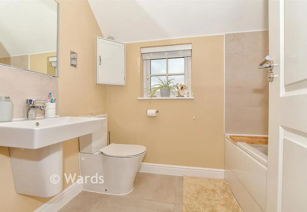 Bathroom - Little Threads, Maidstone, Kent - Wards of Kent