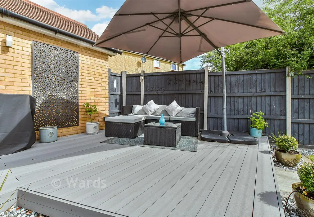 Patio / Decking - Little Threads, Maidstone, Kent - Wards of Kent