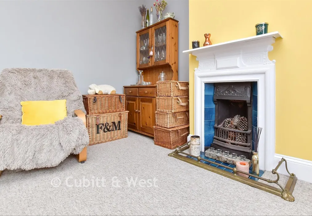 Internal Lifestyle Photograph - Cedar Road, Sutton, Surrey - Wards of Kent