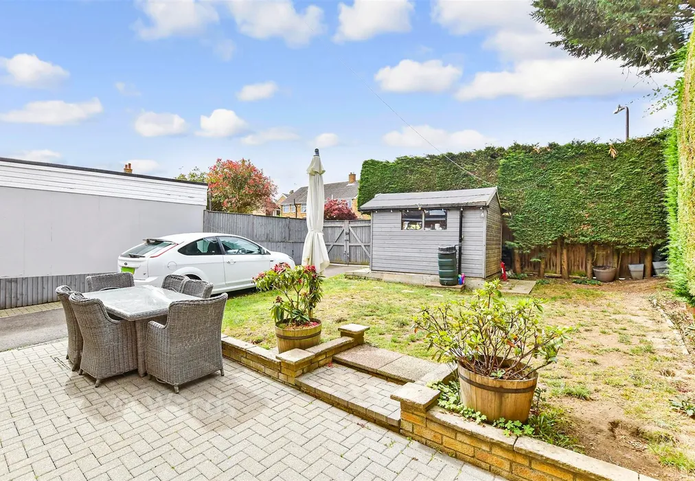 Rear Garden - Woodlands, Coxheath, Maidstone, Kent - Wards of Kent