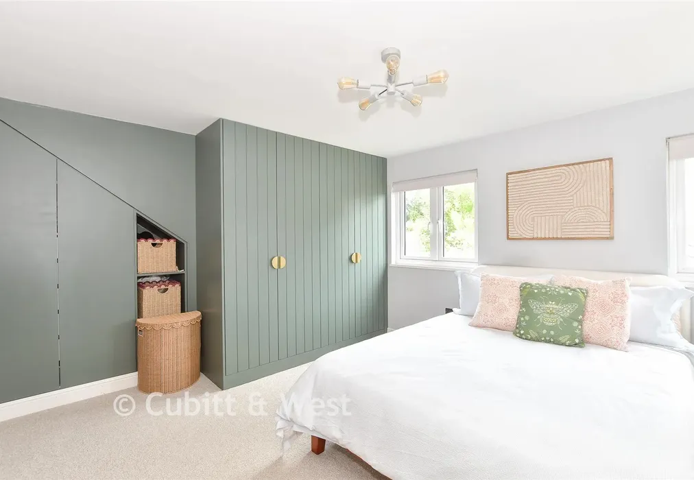 Bedroom 1 - Berkeley Road, Mayfield, East Sussex - Wards of Kent