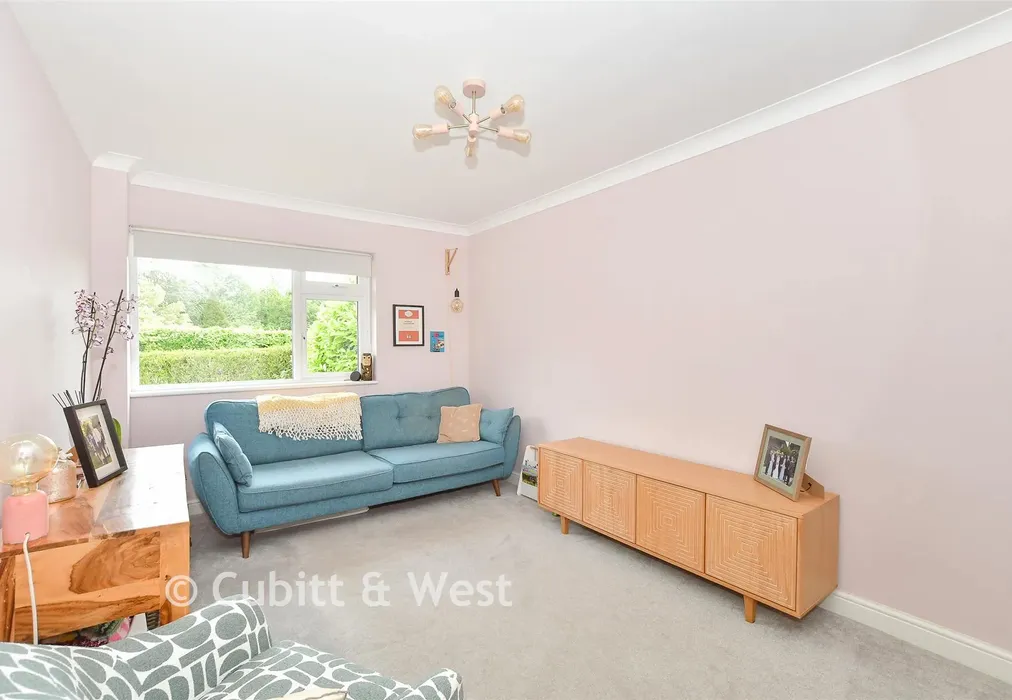 Lounge - Berkeley Road, Mayfield, East Sussex - Wards of Kent