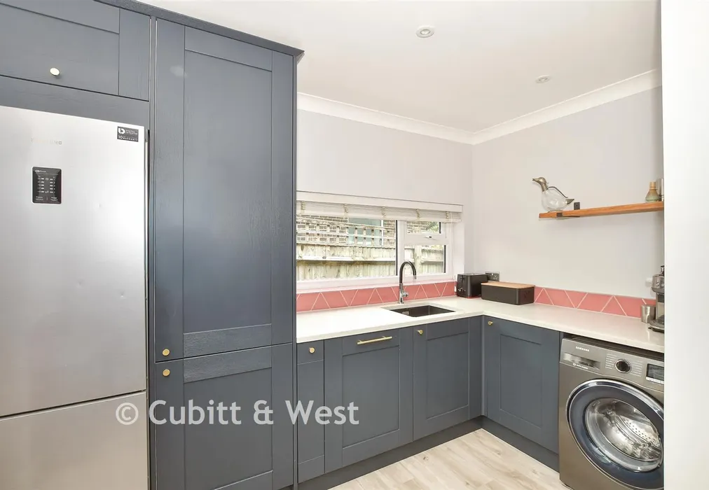 Kitchen/ Diner - Berkeley Road, Mayfield, East Sussex - Wards of Kent