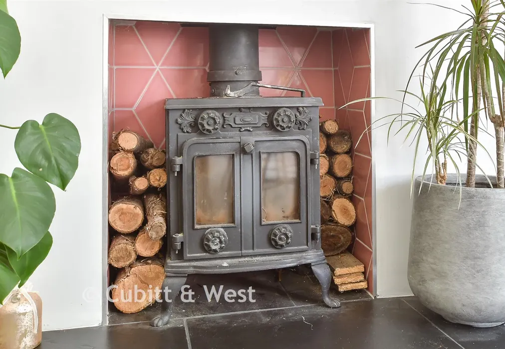 Internal Lifestyle Photograph - Berkeley Road, Mayfield, East Sussex - Wards of Kent