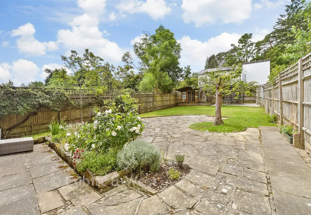 Rear Garden - Berkeley Road, Mayfield, East Sussex - Wards of Kent