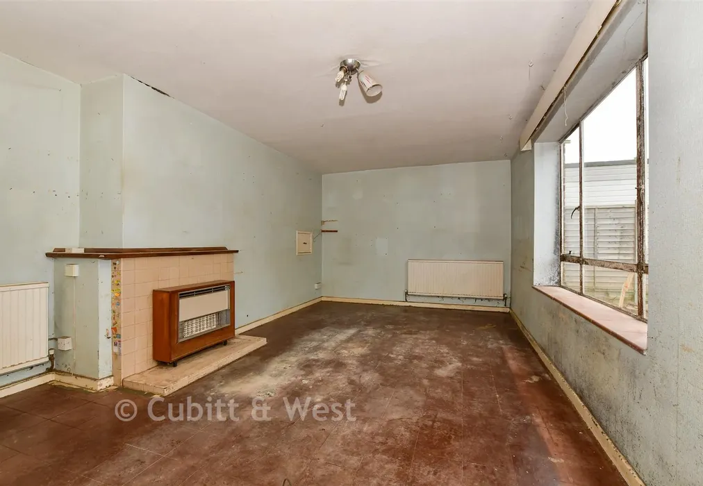 Lounge/Dining Room - Kirdford Close, Crawley, West Sussex - Wards of Kent