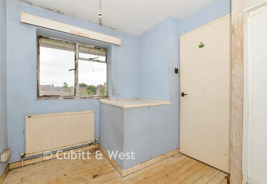 Bedroom 3 - Kirdford Close, Crawley, West Sussex - Wards of Kent