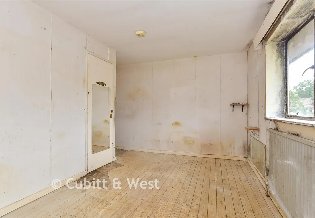 Bedroom 2 - Kirdford Close, Crawley, West Sussex - Wards of Kent