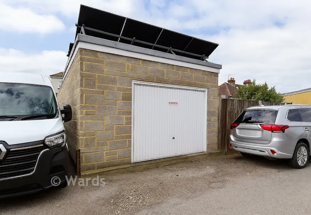 Garage - Portland Place, Snodland, Kent - Wards of Kent