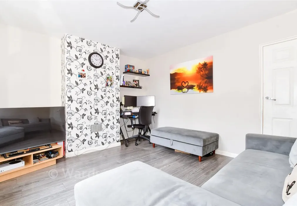 Lounge - Portland Place, Snodland, Kent - Wards of Kent