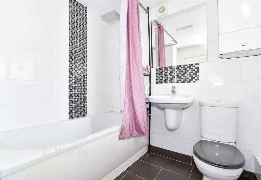 Bathroom - Portland Place, Snodland, Kent - Wards of Kent